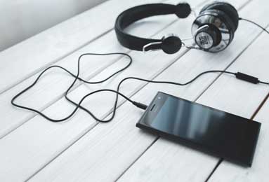 进决赛！枪手狂飙冲四冠